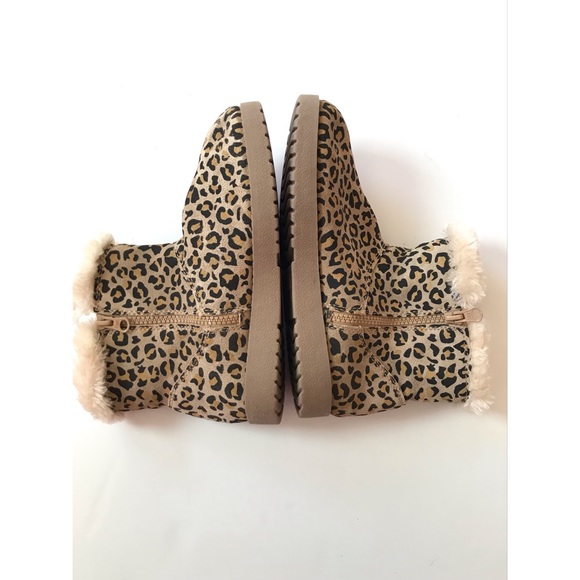 Universal Thread Women’s Suede Leopard Boots 6 - Picture 6 of 9